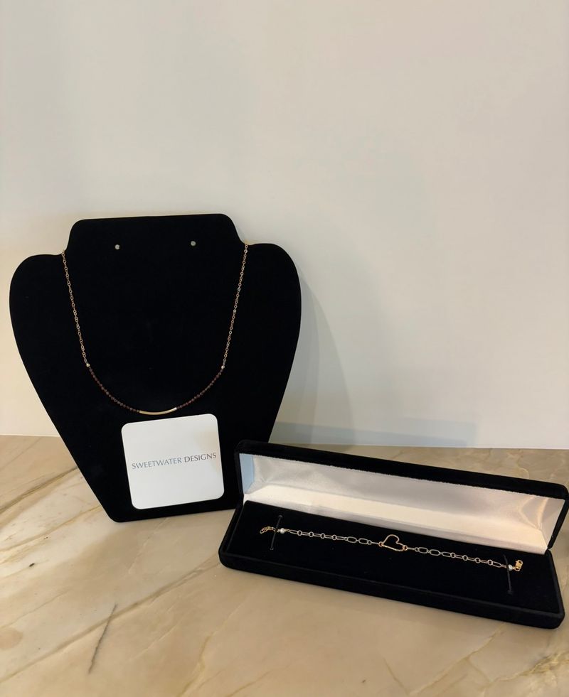A Little Sparkle: Bracelet & Necklace Set